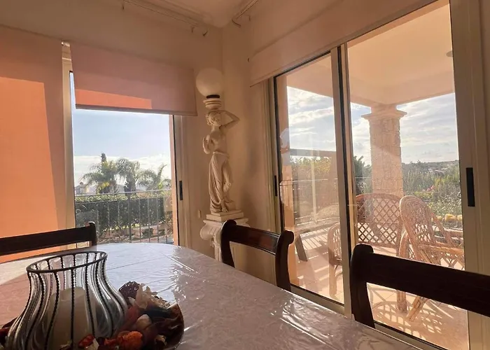 Rose - 3 Bed Pool Vila Episkopi (Limassol)