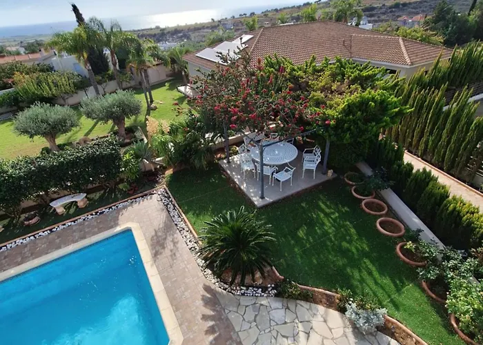 Rose - 3 Bed Pool Villa Episkopi (Limassol)